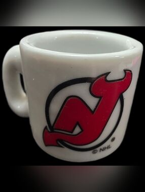 NHL New Jersey Devils White and Red Ceramic Mini Mug